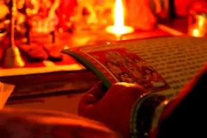 recite lakshmi chalisa and aarti